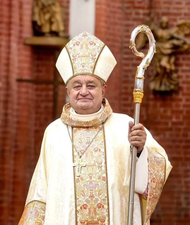 Ksiadz biskup antoni norman